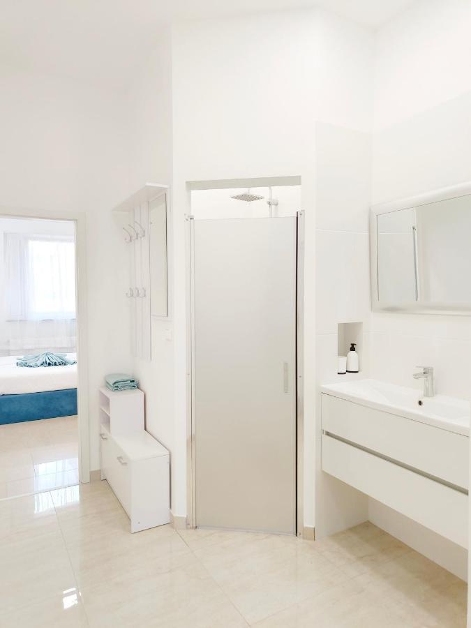 Ruyi Holiday Sopron Exterior photo