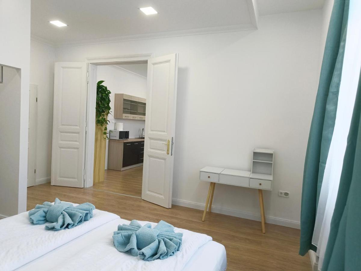Ruyi Holiday Sopron Exterior photo