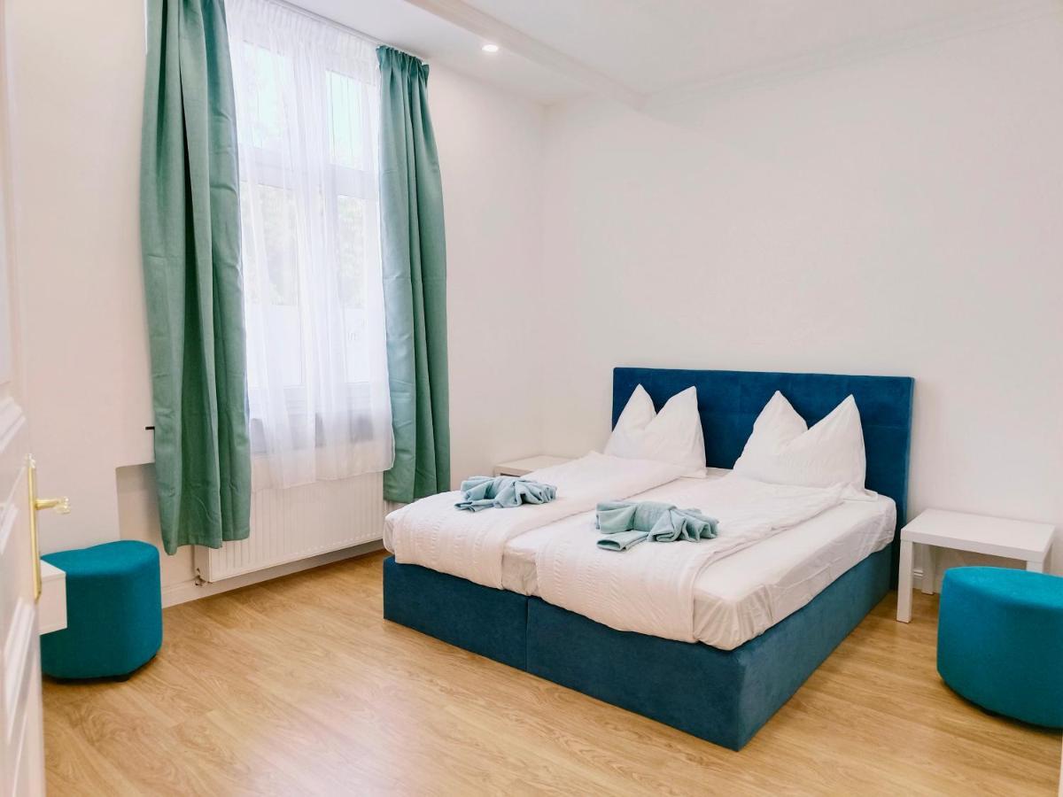Ruyi Holiday Sopron Exterior photo