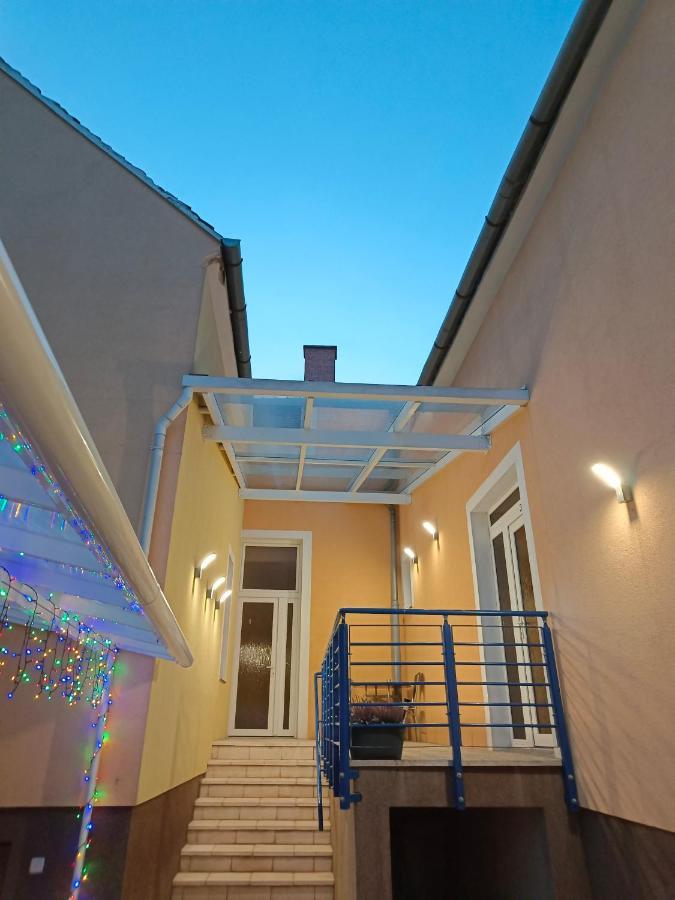 Ruyi Holiday Sopron Exterior photo