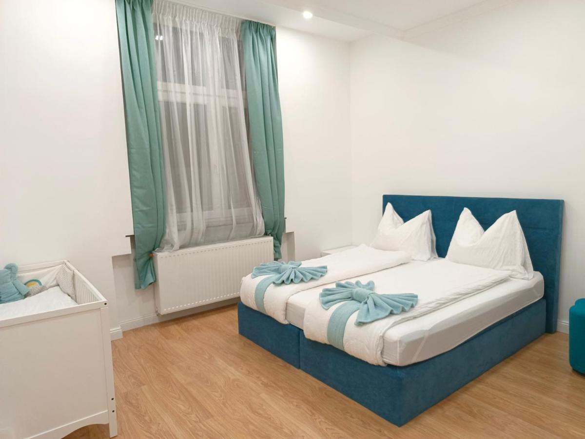 Ruyi Holiday Sopron Exterior photo